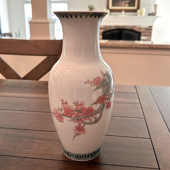 Vintage 1950s Liling Cherry Blossom Vase - Picture 8 of 8